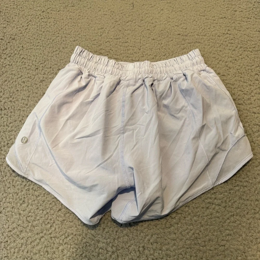 Lululemon Low Rise Hotty Hot Short 4”Women’s Sz. 4 Pastel Blue